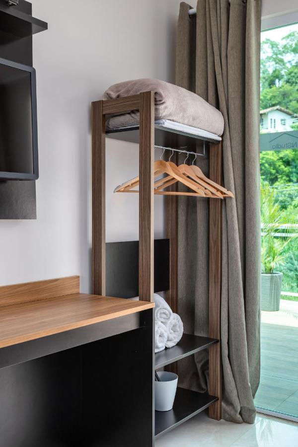 Studio Apto Com Varanda Garagem Tv Smart Wi-Fi Maricá Exteriör bild